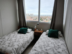 Habitación con 2 camas, lugar familiar, habitación y baño privado Céntrico La Serena